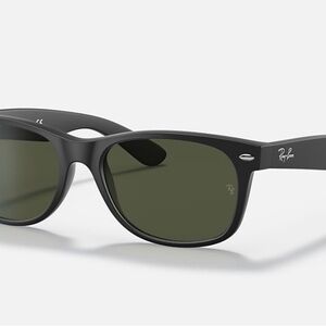 Ray-Ban Classic Black New Wayfarer Sunglasses